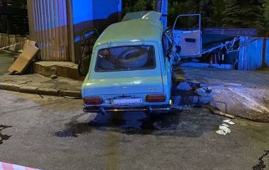 Рятувальники деблокували потерпілого із автомобіля