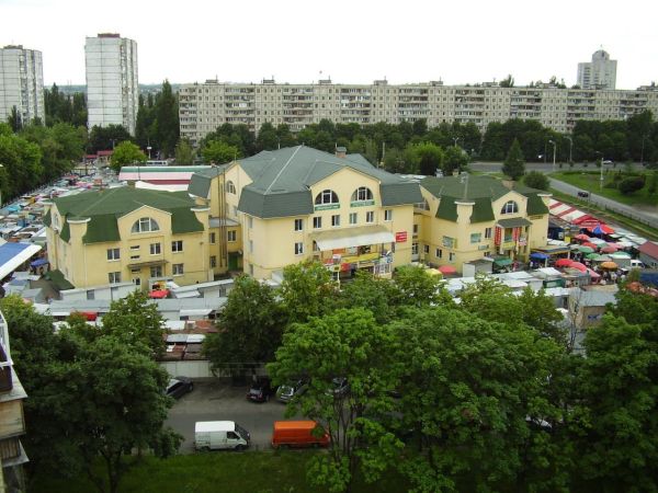 Ринок "Дніпро"