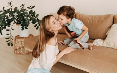 Кожна дитина повинна бути зацілована